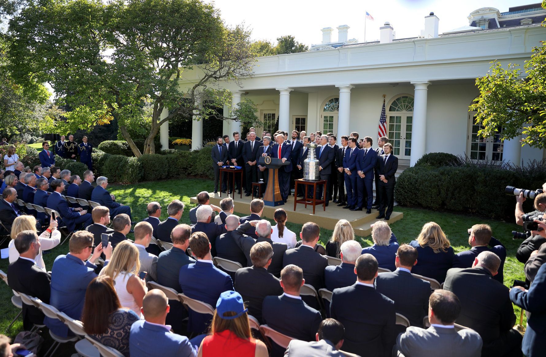 St. Louis Blues visit President Trump at White House with Stanley Cup